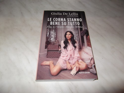 Giulia lellis corna - de, le